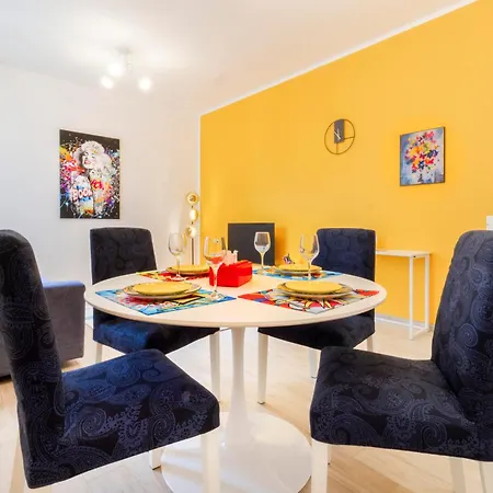 Color Vibes Centro - Ampio Wifi Ac Apartment Como