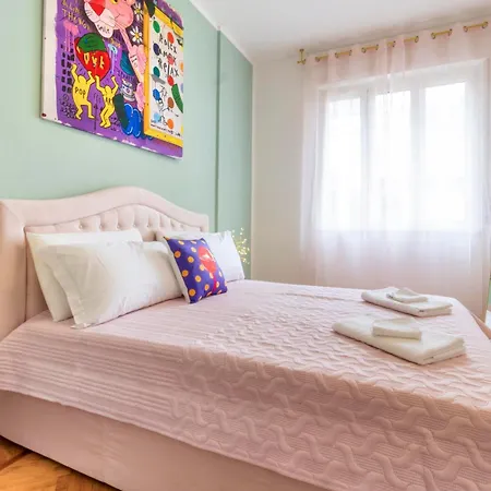 Color Vibes Centro - Ampio Wifi Ac Apartment